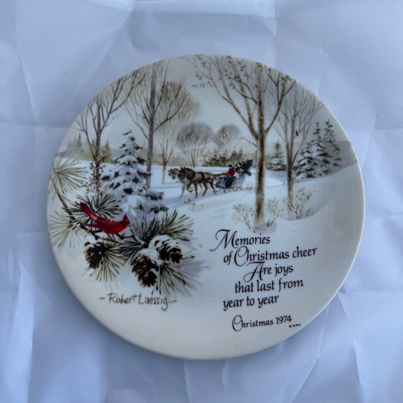 Robert Laessig Winter Scenes  1974 Commemorative Plate - Picture 1 of 3